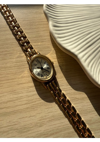 Retro Minimal Hasır Kordon Vintage Kadın Kol Saati