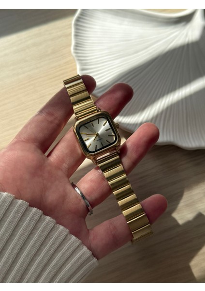 Retro Minimal Metal Kordon Vintage Kadın Kol Saati