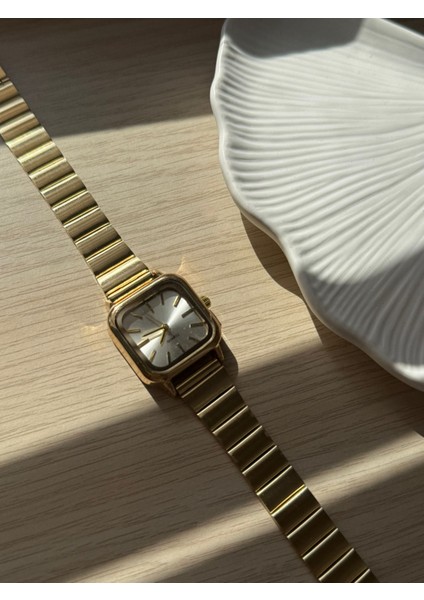 Retro Minimal Metal Kordon Vintage Kadın Kol Saati