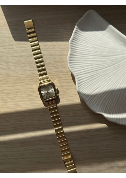 Retro Minimal Metal Kordon Vintage Kadın Kol Saati