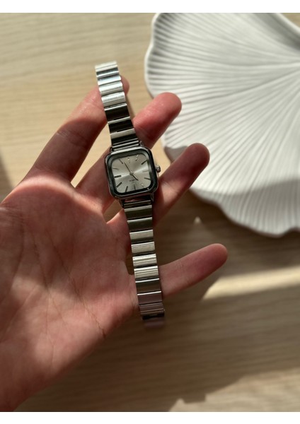 Retro Minimal Metal Kordon Vintage Kadın Kol Saati modelleri