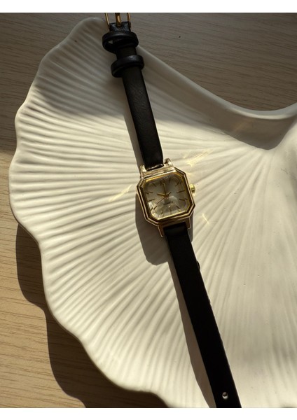 Retro Minimal Deri Kordon Vintage Kadın Kol Saati indirimleri