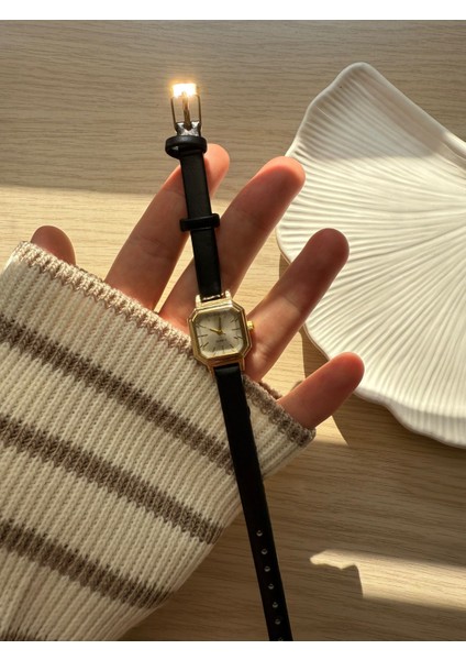 Retro Minimal Deri Kordon Vintage Kadın Kol Saati