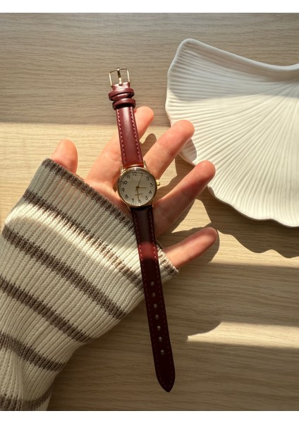 Retro Minimal Deri Kordon Vintage Kadın Kol Saati