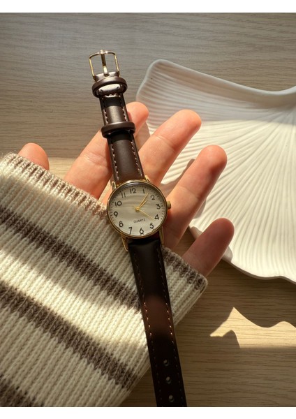 Retro Minimal Deri Kordon Vintage Kadın Kol Saati