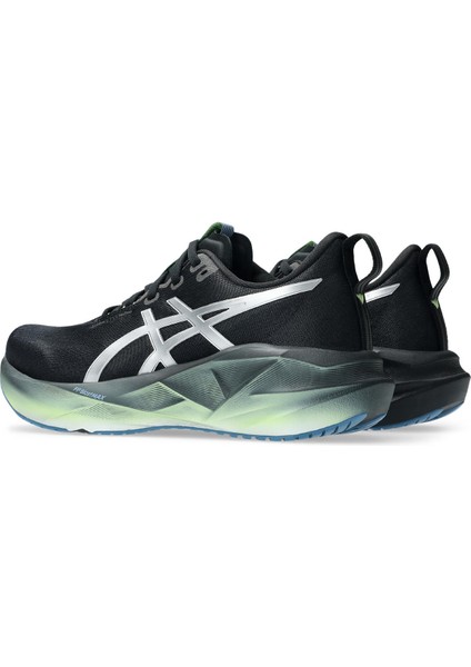 Novablast 5 Luxe Kadın Siyah Koşu Ayakkabısı 1012B815-001 fırsatları