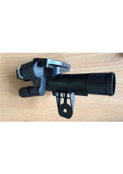 8200954288 - Termostat Yuvası K9K Clıo Kangoo 1.5 Dizel Çüklü Tip
