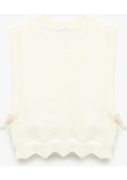 Çiçek Detaylı Kolsuz Bisiklet Yaka Crop Triko Süveter fiyatları