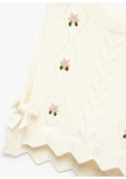 Çiçek Detaylı Kolsuz Bisiklet Yaka Crop Triko Süveter modelleri