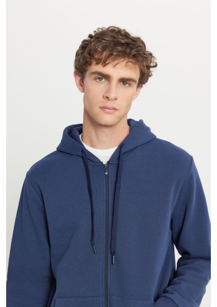 Erkek Lacivert Standart Fit Normal Kesim Içi Polarlı 3 Iplik Kapüşonlu Fermuarlı Sweatshirt Ceket fırsatları