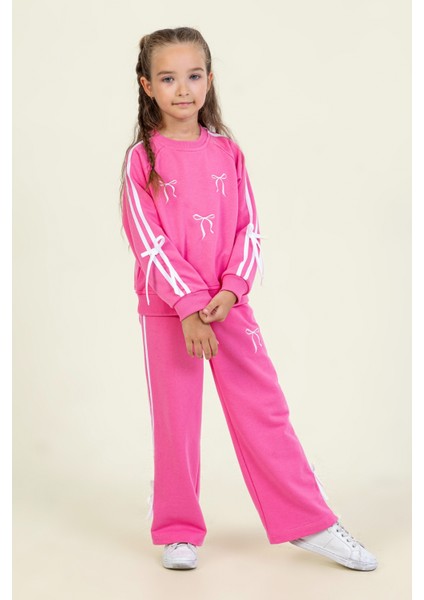 Kız Çocuk Fiyonk Desenli Eşofman Takımı Yanları Şeritli Beli Lastikli Rahat Kalıp modelleri