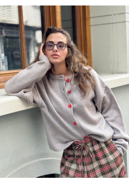 Kalp Düğmeli Simli Hırka Kadın Gri