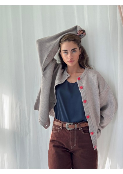 Kalp Düğmeli Simli Hırka Kadın Gri fiyatları