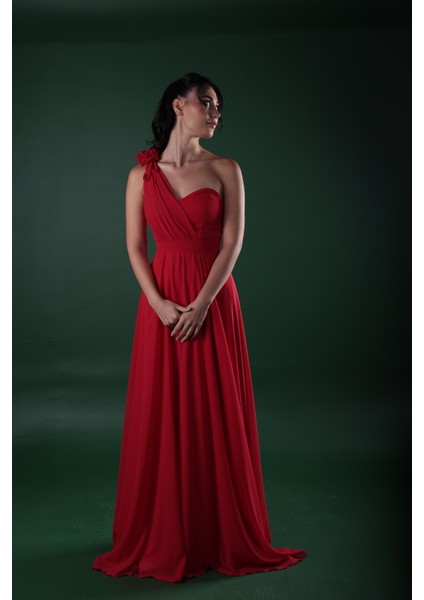 Kalp Yaka Çiçek Detaylı Şifon Tek Omuz Abiye Elbise