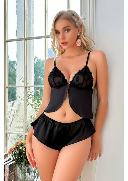 Kadın Siyah Önü Klips, Göğsü Dantel Detaylı Mini Şortlu Takım fırsatları