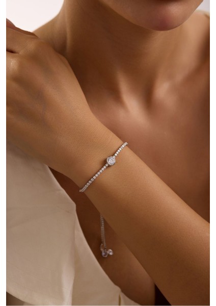 925 Ayar Gümüş Rodyum Kaplama Ayarlanabilir Asansörlü Su Yolu Orta Tektaş Model Bileklik indirimleri