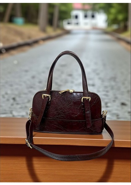 Kadın Bordo Kasko Deri Fermuarlı ve Askılı Baget Çanta fiyatları