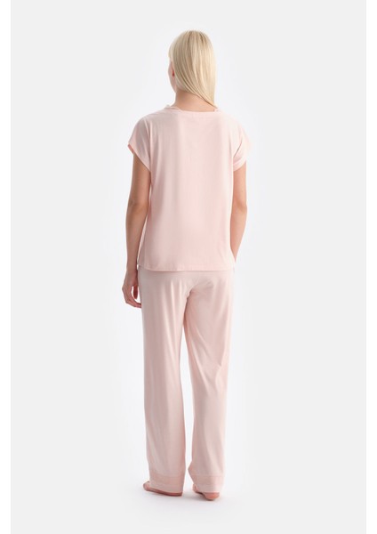 Dantel Detaylı Kayık Yaka Tişört Pantolon Takım fiyatları