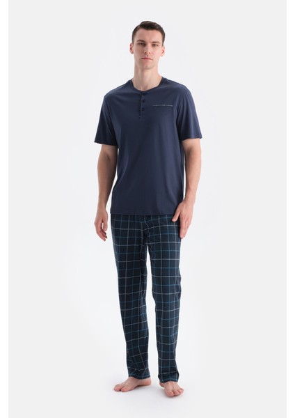 Kısa Kollu Pat ve Cep Detaylı Üçlü Takım fırsatları