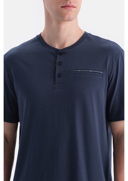 Kısa Kollu Pat ve Cep Detaylı Üçlü Takım