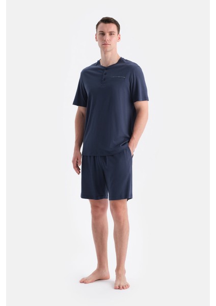 Kısa Kollu Pat ve Cep Detaylı Üçlü Takım