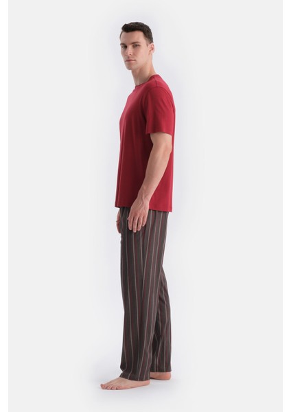 Kısa Kollu Altı Çizgili Tişört Pantolon Takım modelleri