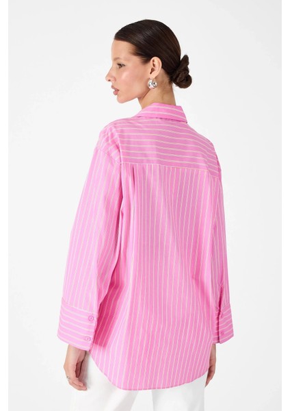 Kadın Oversize/bol Kesim Tek Cepli Pembe Çizgili Gömlek fırsatları