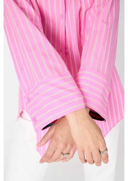 Kadın Oversize/bol Kesim Tek Cepli Pembe Çizgili Gömlek indirimleri