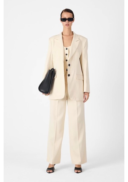 Kadın Yelek, Ceket ve Pantolonlu Üçlü Takım - Krem