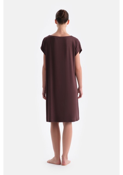 Yırtmaçlı Kısa Kollu Gecelik fiyatları