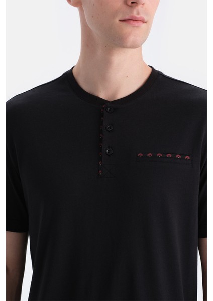 Kısa Kollu Patlı Tişört Pantolon Takım indirimleri