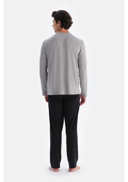 Açık Gri Uzun Kollu Jakar Detaylı Tişört Pantolon Pijama Takımı fiyatları