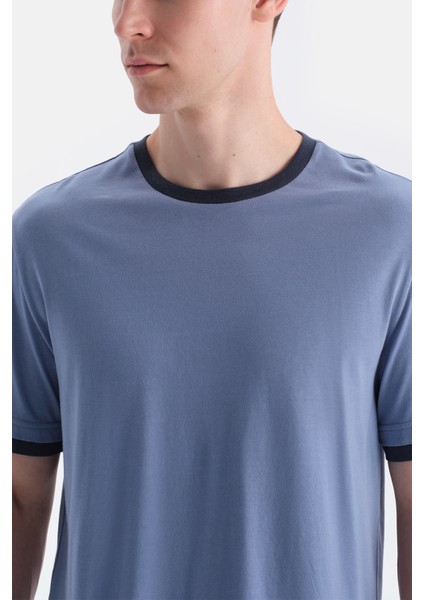 Kısa Kollu Altı Çizgili Tişört Şort Takım fırsatları