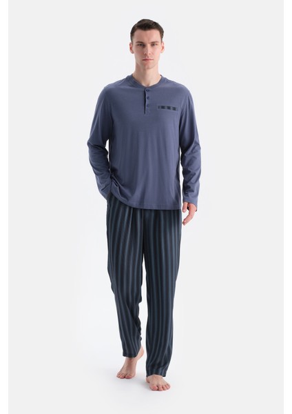 Uzun Kollu Pat ve Cep Detaylı Tişört Pantolon Takım