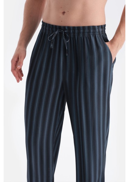 Uzun Kollu Pat ve Cep Detaylı Tişört Pantolon Takım