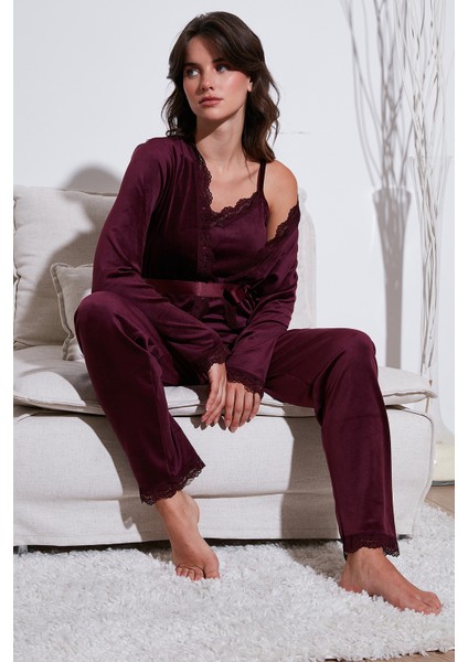 Regular Fit Dantelli Yumuşak Dokulu Sabahlıklı Kadife Pijama Takımı Bayan Pijama Takımı 6095545W4