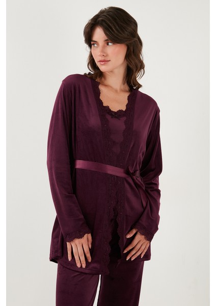 Regular Fit Dantelli Yumuşak Dokulu Sabahlıklı Kadife Pijama Takımı Bayan Pijama Takımı 6095545W4 modelleri