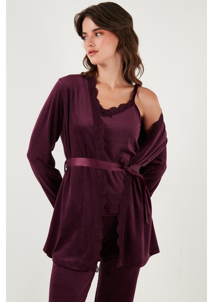 Regular Fit Dantelli Yumuşak Dokulu Sabahlıklı Kadife Pijama Takımı Bayan Pijama Takımı 6095545W4