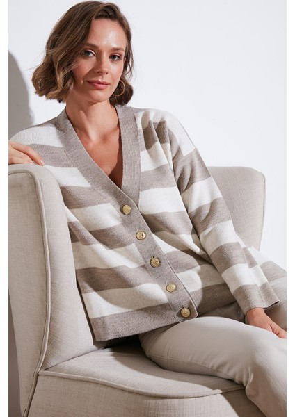 Regular Fit Çizgili V Yaka Düğmeli Soft Akrilik Hırka Bayan Hırka 4615188 fiyatları