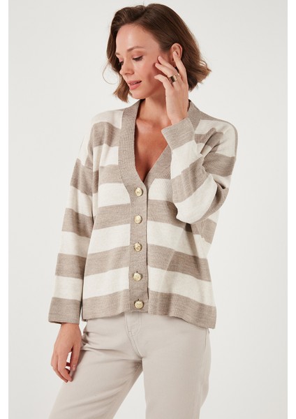 Regular Fit Çizgili V Yaka Düğmeli Soft Akrilik Hırka Bayan Hırka 4615188 indirimleri