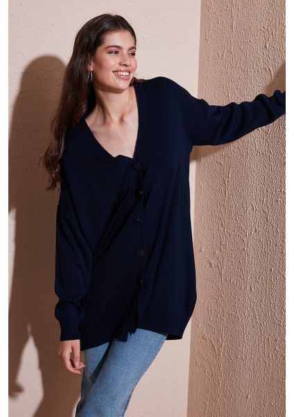 V Yaka Düğmeli Triko Hırka Bayan Hırka 4616031