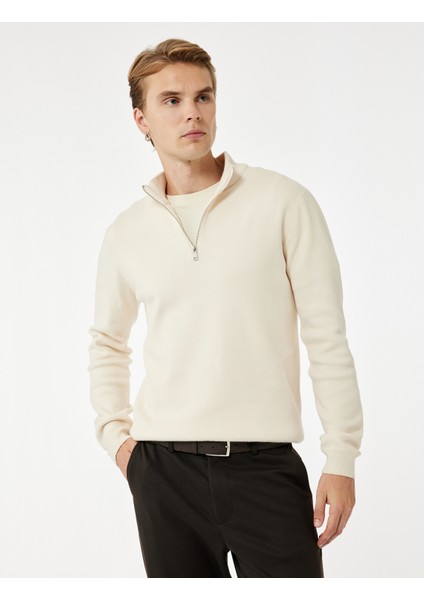 Uzun Kollu Viskon Karışımlı Yarım Fermuarlı Triko Kazak