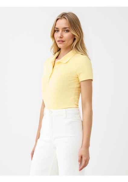 Sarı Dar Kesim Kısa Kollu Polo Yaka Örme Tişört modelleri