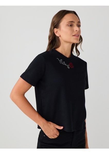 Siyah %100 Pamuk Bisiklet Yaka Çiçek Desenli Tişört fırsatları