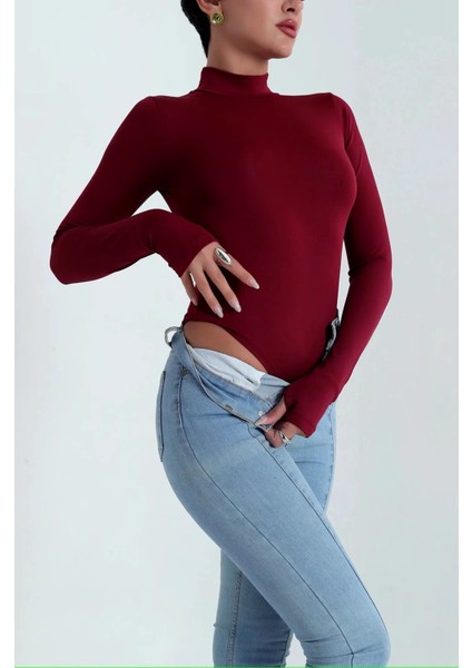 Yarım Balıkçı Yakalı Parmak Geçmeli Bodysuit