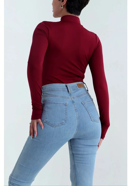 Yarım Balıkçı Yakalı Parmak Geçmeli Bodysuit fırsatları