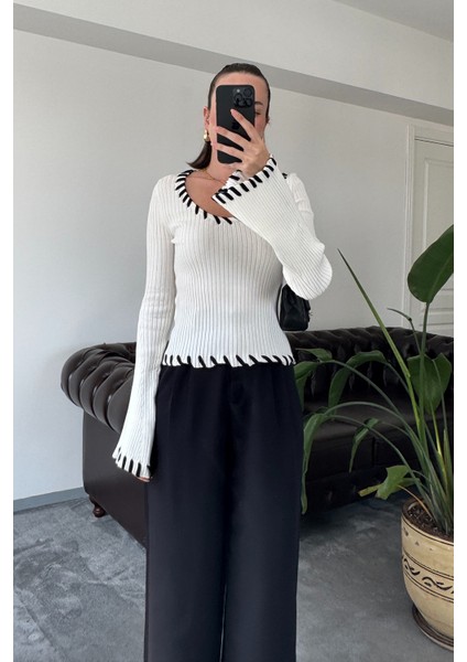Yakası Renk Geçişli V Yaka Triko- Ekru indirimleri