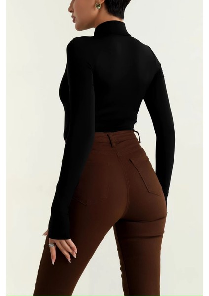Yarım Balıkçı Yakalı Parmak Geçmeli Bodysuit fırsatları