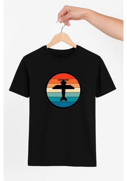 Renkler Içinde Uçak Silüeti Unisex Tshirt Pilot - Havacı - Uçak Tutkunu