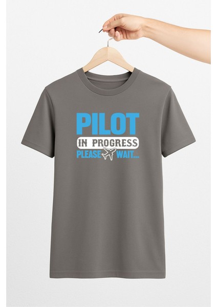 Pilot In Progress Unisex Tshirt Pilot - Havacı - Uçak Tutkunu